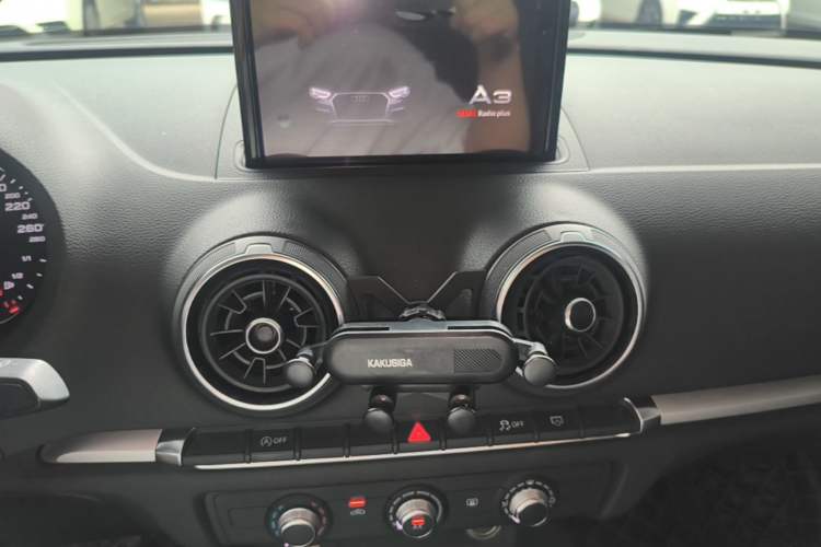 Used Audi A3 2018 30th Anniversary Edition Limousine 35 TFSI Ambition Model Audio And AC Panel