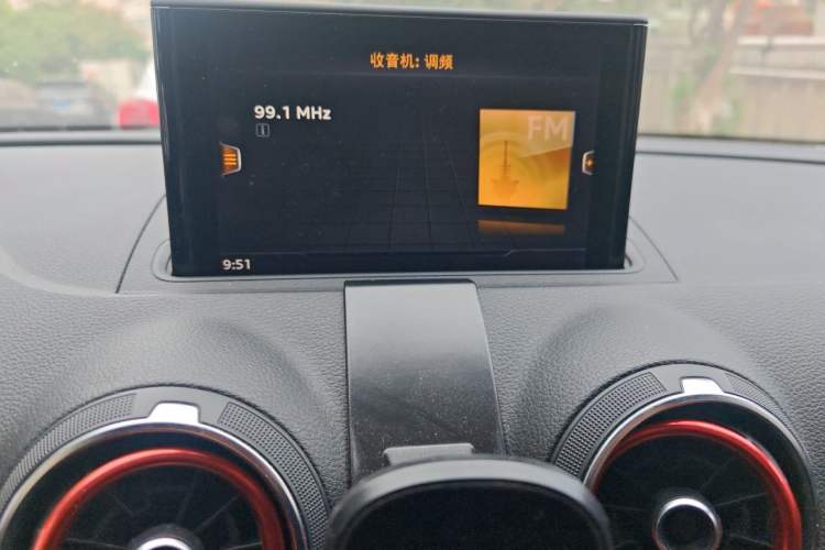 Used Audi A3 2018 30th Anniversary Edition Sportback 35 TFSI Ambition Model Audio And AC Panel