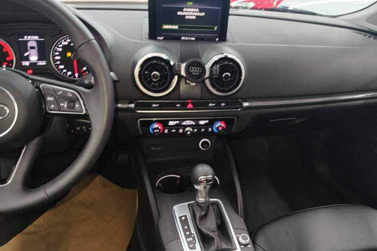 Used Audi A3 2018 30th Anniversary Edition Sportback 35 TFSI Style Model Audio And AC Panel