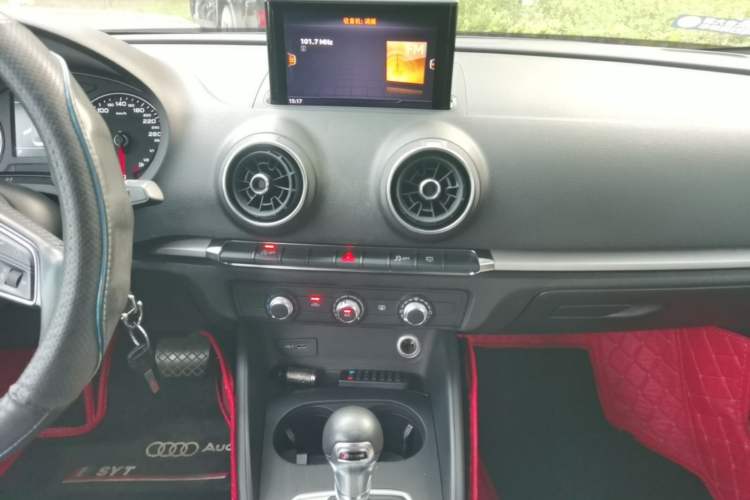 Used Audi A3 2018 30th Anniversary Edition Limousine 35 TFSI Ambition Model Audio And AC Panel