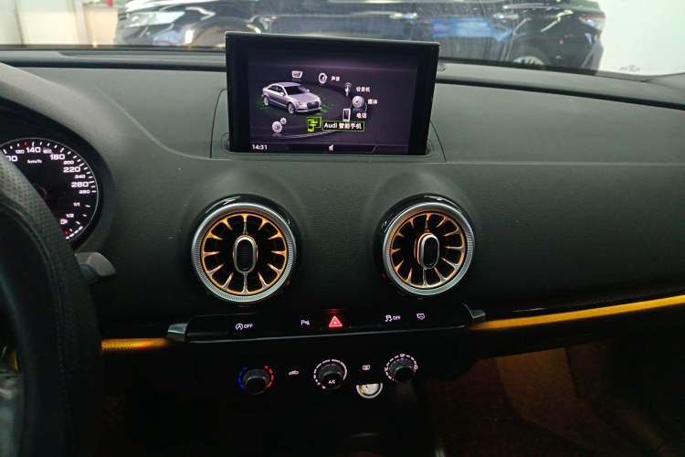 Used Audi A3 2018 30th Anniversary Edition Limousine 35 TFSI Fashion Model Audio And AC Panel