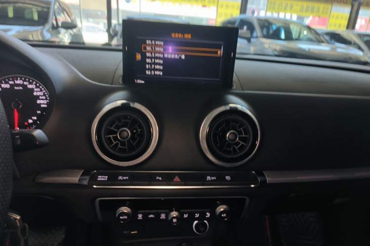 Used Audi A3 2018 30th Anniversary Edition Limousine 35 TFSI Sport Model Audio And AC Panel