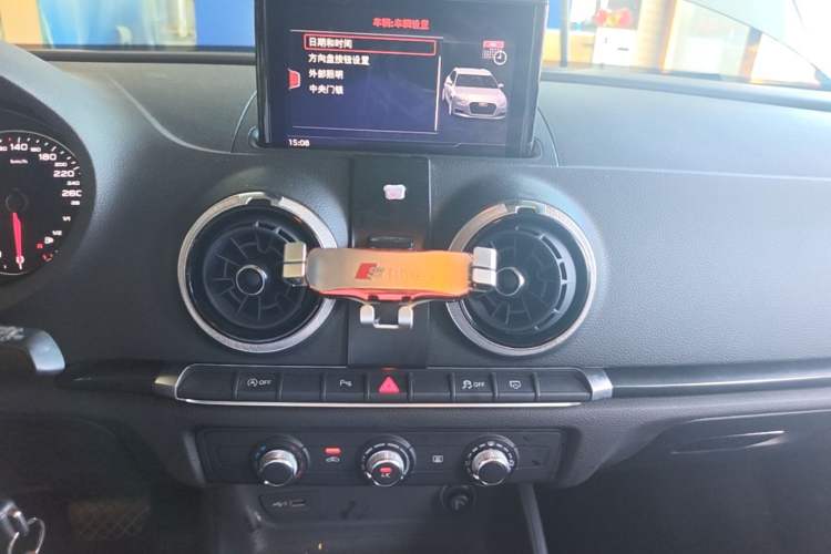 Used Audi A3 2018 30th Anniversary Edition Sportback 35 TFSI Fashion Model Audio And AC Panel