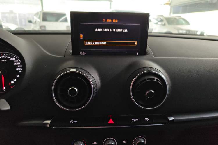 Used Audi A3 2018 30th Anniversary Edition Sportback 35 TFSI Ambition Model Audio And AC Panel