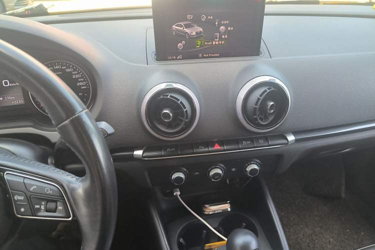 Used Audi A3 2018 30th Anniversary Edition Limousine 35 TFSI Fashion Model Audio And AC Panel