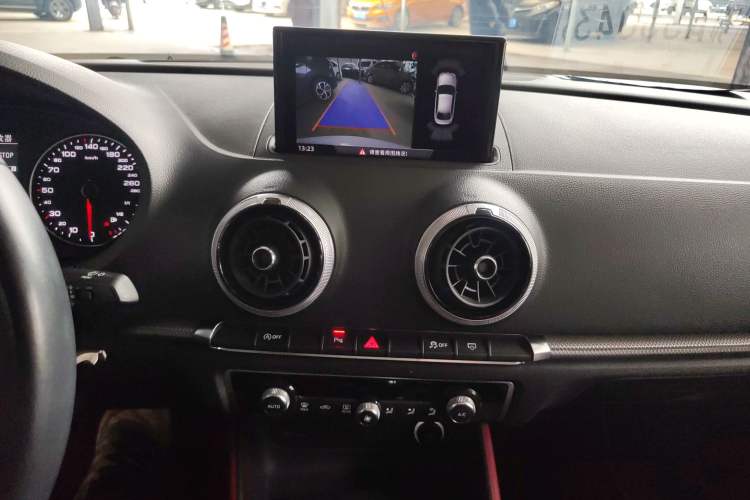 Used Audi A3 2018 30th Anniversary Edition Limousine 35 TFSI Style Model Audio And AC Panel