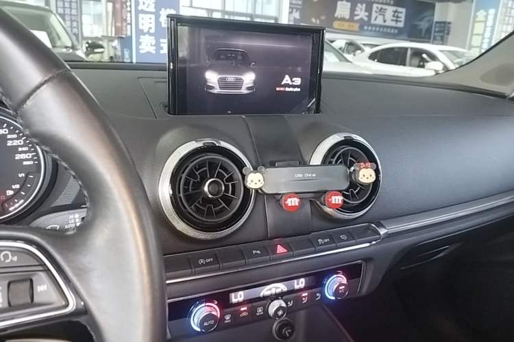 Used Audi A3 2018 30th Anniversary Edition Sportback 35 TFSI Style Model Audio And AC Panel