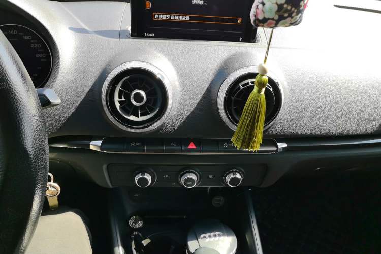 Used Audi A3 2018 30th Anniversary Edition Limousine 35 TFSI Fashion Model Audio And AC Panel
