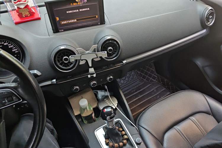 Used Audi A3 2018 30th Anniversary Edition Limousine 35 TFSI Ambition Model Audio And AC Panel