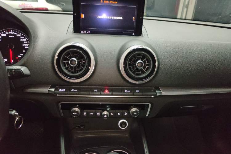 Used Audi A3 2018 30th Anniversary Edition Sportback 35 TFSI Sport Model Audio And AC Panel