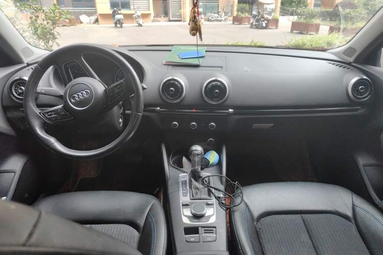 Used Audi A3 2018 30th Anniversary Edition Sportback 35 TFSI Fashion Model Center Console