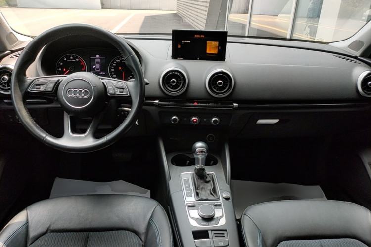 Used Audi A3 2018 30th Anniversary Edition Limousine 35 TFSI Fashion Model Center Console