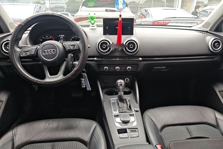 Used Audi A3 2018 30th Anniversary Edition Limousine 35 TFSI Fashion Model Center Console