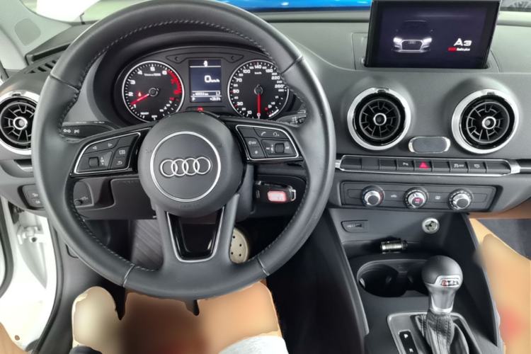Used Audi A3 2018 30th Anniversary Edition Sportback 35 TFSI Fashion Model Center Console