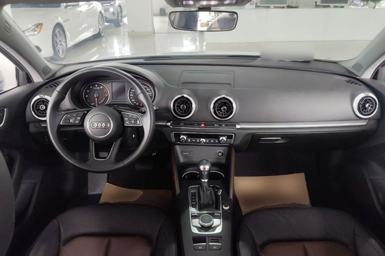 Used Audi A3 2018 30th Anniversary Edition Limousine 35 TFSI Style Model Center Console