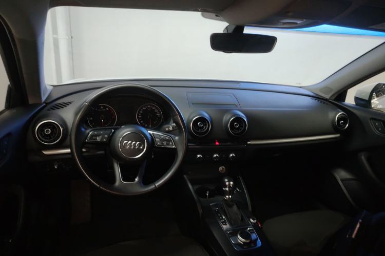 Used Audi A3 2018 30th Anniversary Edition Sportback 35 TFSI Ambition Model Center Console