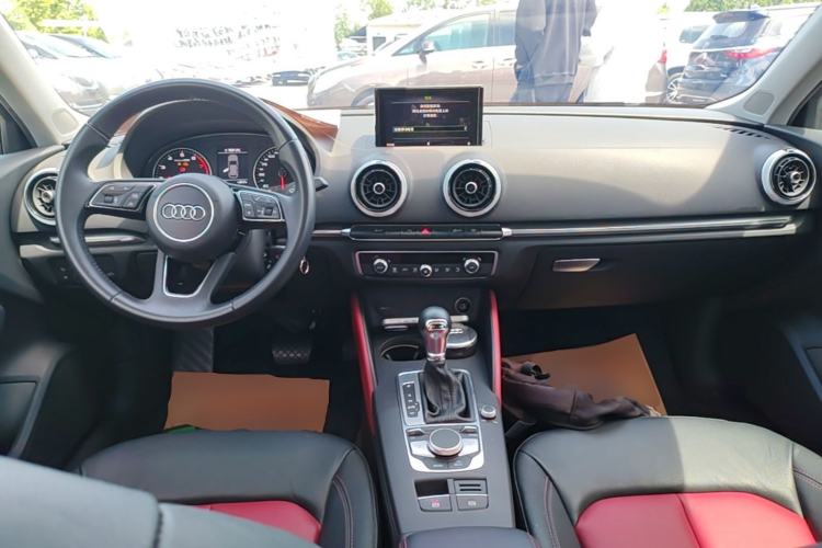 Used Audi A3 2018 30th Anniversary Edition Sportback 35 TFSI Style Model Center Console