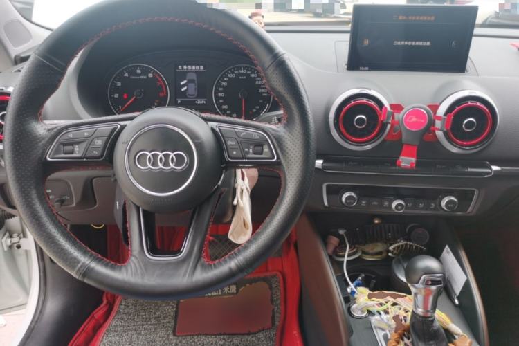 Used Audi A3 2018 30th Anniversary Edition Sportback 35 TFSI Style Model Center Console