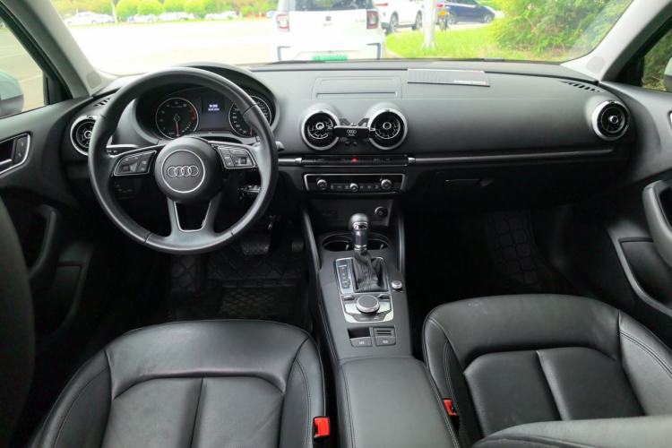 Used Audi A3 2018 30th Anniversary Edition Sportback 40 TFSI Style Model Center Console