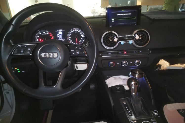 Used Audi A3 2018 30th Anniversary Edition Sportback 35 TFSI Fashion Model Center Console