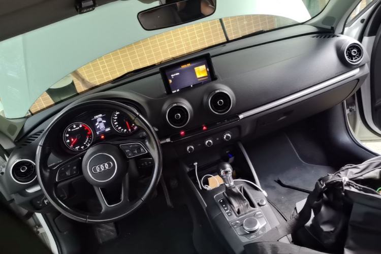 Used Audi A3 2018 30th Anniversary Edition Sportback 35 TFSI Ambition Model Center Console
