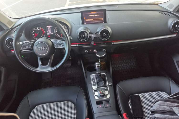 Used Audi A3 2018 30th Anniversary Edition Limousine 35 TFSI Ambition Model Center Console