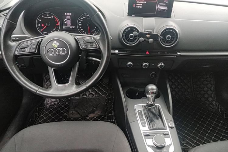 Used Audi A3 2018 30th Anniversary Edition Sportback 35 TFSI Ambition Model Center Console
