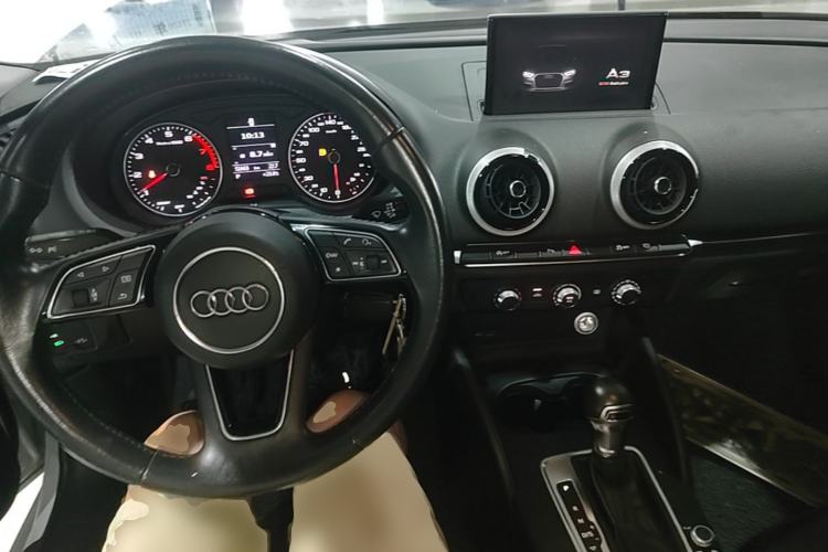 Used Audi A3 2018 30th Anniversary Edition Limousine 35 TFSI Fashion Model Center Console