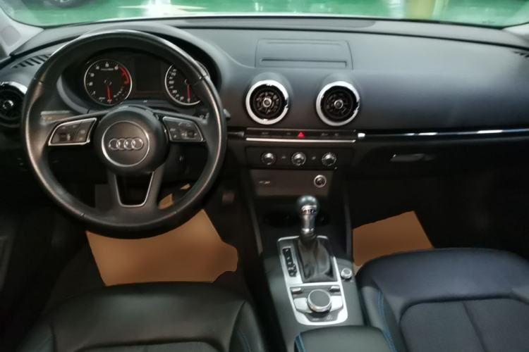 Used Audi A3 2018 30th Anniversary Edition Limousine 35 TFSI Fashion Model Center Console