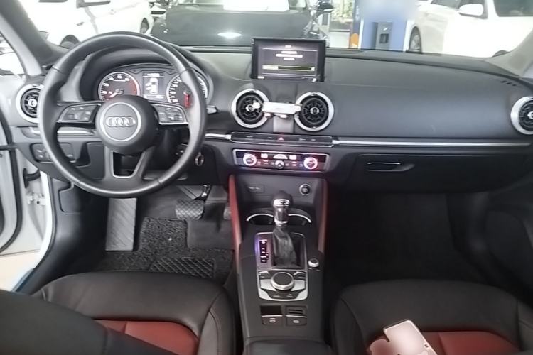 Used Audi A3 2018 30th Anniversary Edition Sportback 35 TFSI Style Model Center Console