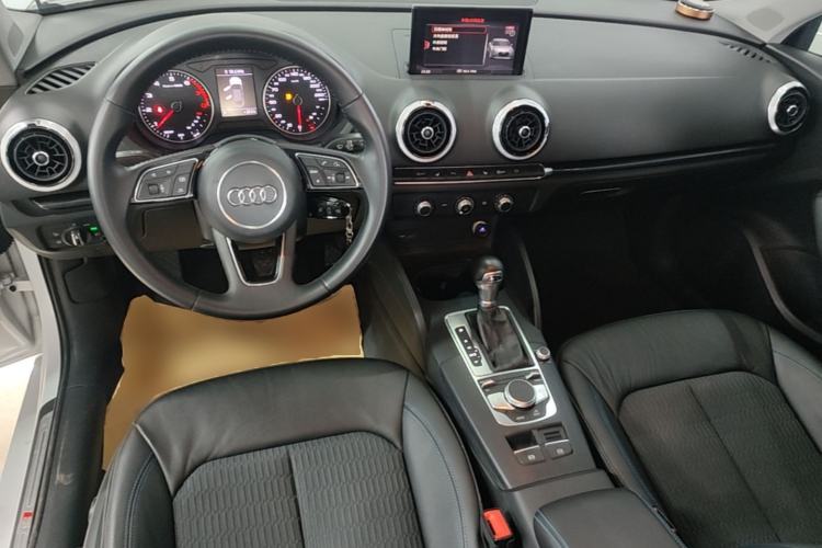 Used Audi A3 2018 30th Anniversary Edition Limousine 35 TFSI Fashion Model Center Console