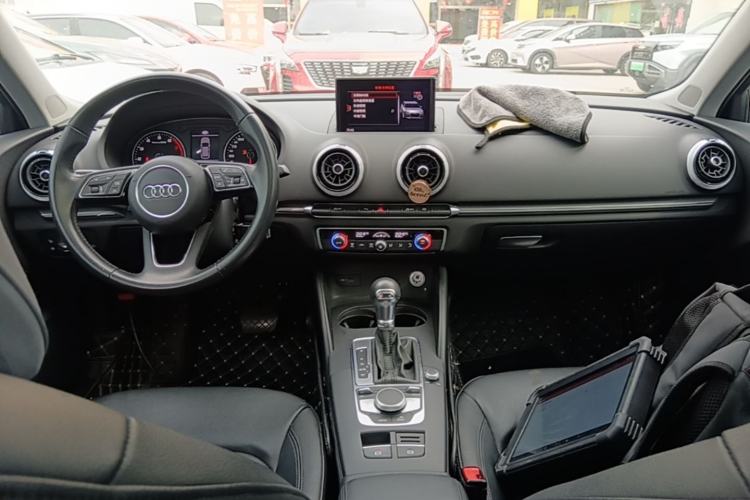 Used Audi A3 2018 30th Anniversary Edition Sportback 35 TFSI Style Model Center Console
