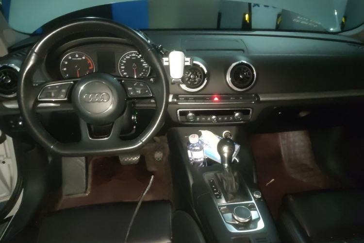Used Audi A3 2018 30th Anniversary Edition Limousine 35 TFSI Style Model Center Console