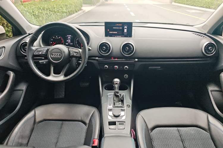 Used Audi A3 2018 30th Anniversary Edition Sportback 35 TFSI Fashion Model Center Console