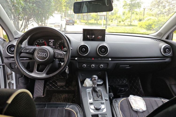 Used Audi A3 2018 30th Anniversary Edition Limousine 35 TFSI Fashion Model Center Console