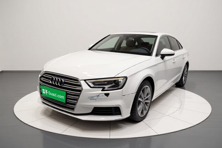 Used Audi A3 2018 30th Anniversary Edition Sportback 35 TFSI Ambition Model Guazi used car, China used car export, Used car for sale, Used cars, Cheapest cars for sale