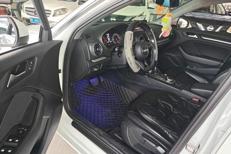 Used Audi A3 2018 30th Anniversary Edition Sportback 35 TFSI Ambition Model Driver Seat