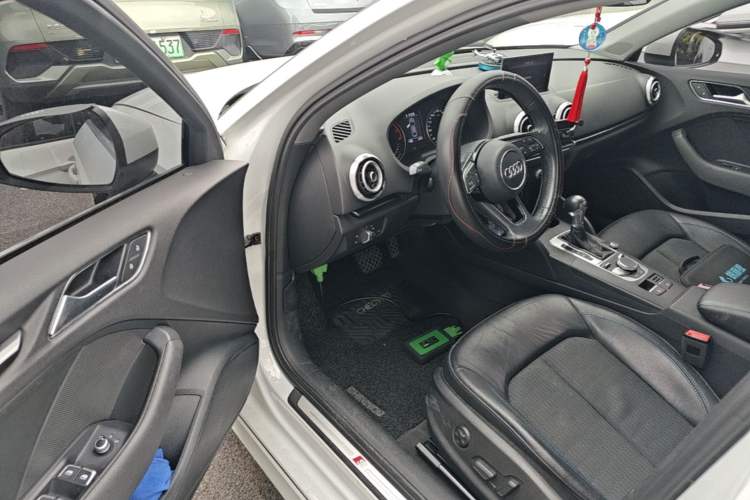 Used Audi A3 2018 30th Anniversary Edition Limousine 35 TFSI Fashion Model Driver Seat