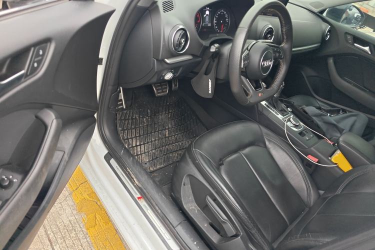 Used Audi A3 2018 30th Anniversary Edition Sportback 35 TFSI Ambition Model Driver Seat