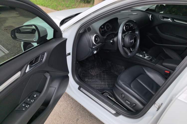 Used Audi A3 2018 30th Anniversary Edition Sportback 40 TFSI Style Model Driver Seat