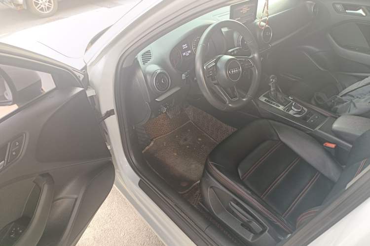 Used Audi A3 2018 30th Anniversary Edition Sportback 35 TFSI Ambition Model Driver Seat