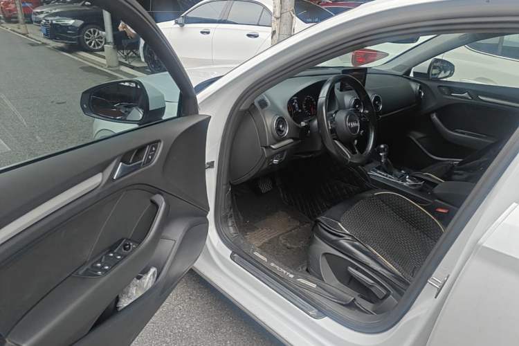 Used Audi A3 2018 30th Anniversary Edition Limousine 35 TFSI Ambition Model Driver Seat