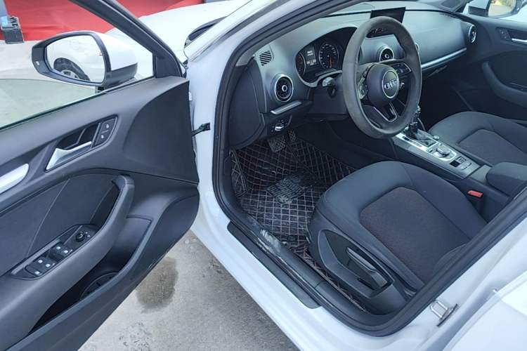Used Audi A3 2018 30th Anniversary Edition Sportback 35 TFSI Ambition Model Driver Seat