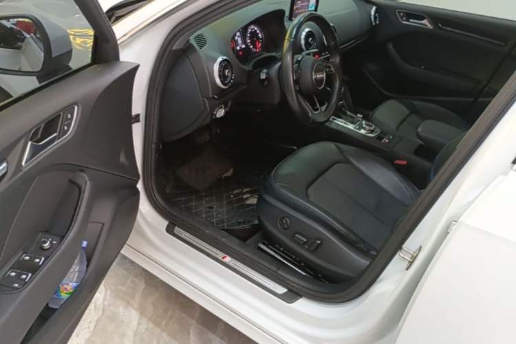 Used Audi A3 2018 30th Anniversary Edition Sportback 35 TFSI Fashion Model Driver Seat