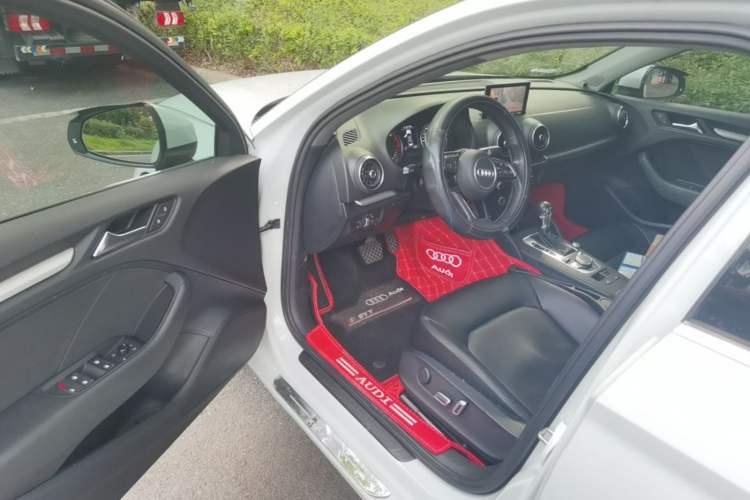 Used Audi A3 2018 30th Anniversary Edition Limousine 35 TFSI Ambition Model Driver Seat
