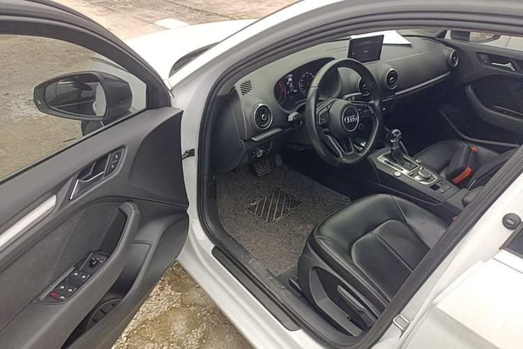 Used Audi A3 2018 30th Anniversary Edition Limousine 35 TFSI Ambition Model Driver Seat