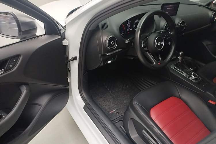 Used Audi A3 2018 30th Anniversary Edition Limousine 35 TFSI Ambition Model Driver Seat