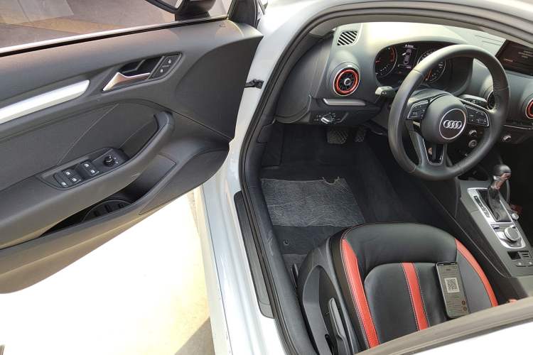 Used Audi A3 2018 30th Anniversary Edition Limousine 35 TFSI Ambition Model Driver Seat
