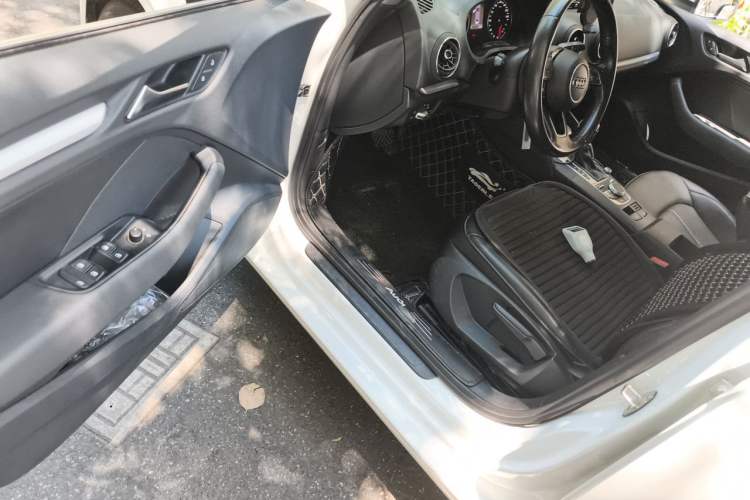 Used Audi A3 2018 30th Anniversary Edition Limousine 35 TFSI Ambition Model Driver Seat