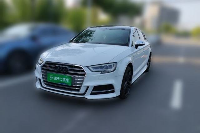 Ojetý Audi A3 2018 30th Anniversary Edition Limousine 40 TFSI Sport Model